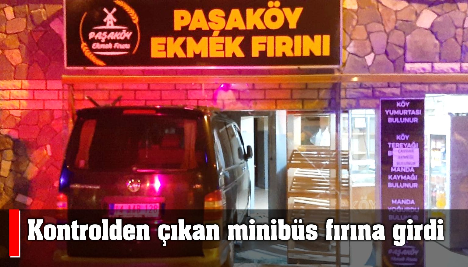 Kontrolden çıkan minibüs ekmek fırınına girdi