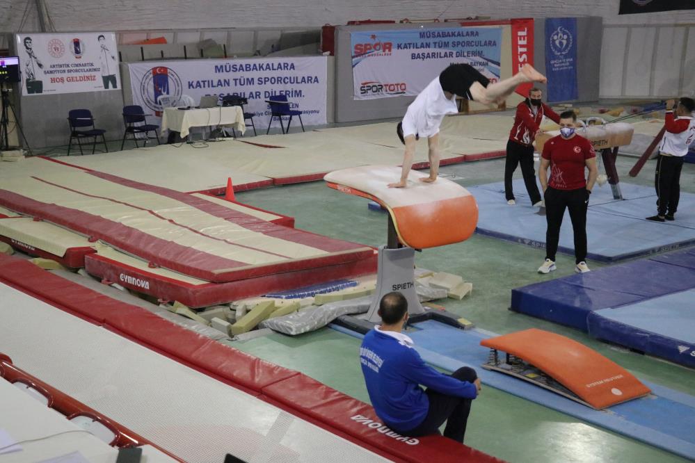 Türkiye Artistik-Trampolin Cimnastik Şampiyonası başladı