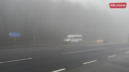 BOLU DAĞI'NDA SAĞANAK VE SİS, GÖRÜŞ MESAFESİNİ 20 METREYE DÜŞÜRDÜ