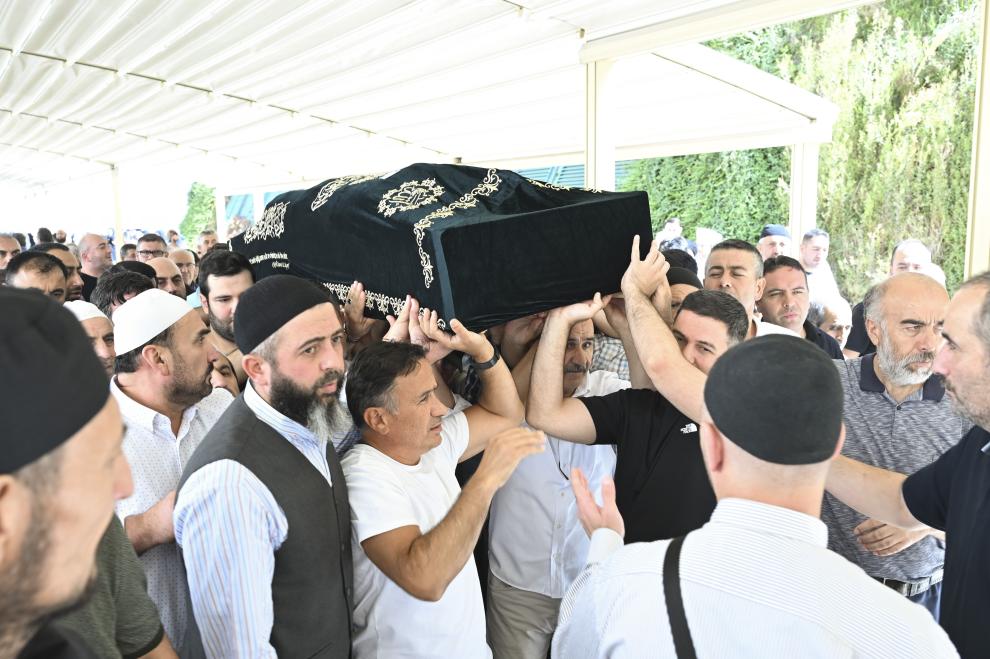 Karadeniz'de boğulan liseli gencin cenazesi İstanbul'da defnedildi
