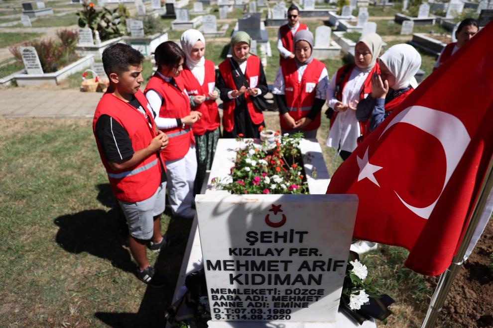 Suriye’de şehit olan Türk Kızılay personeli anıldı