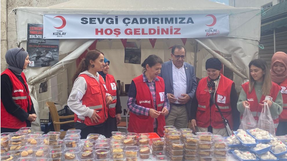 FİLİSTİNLİ ÖĞRENCİLER İÇİN KERMES