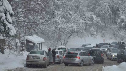 Doğa harikasını görmek istediler: Trafik kilitlendi