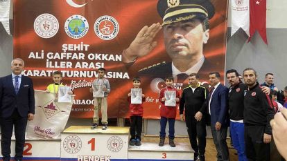 Karate Turnuvasında 9 madalya ile döndüler