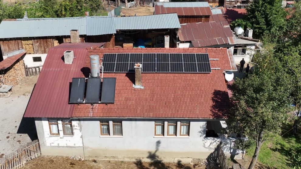 Bolu'da orman köylüleri artık elektrik faturası ödemiyor