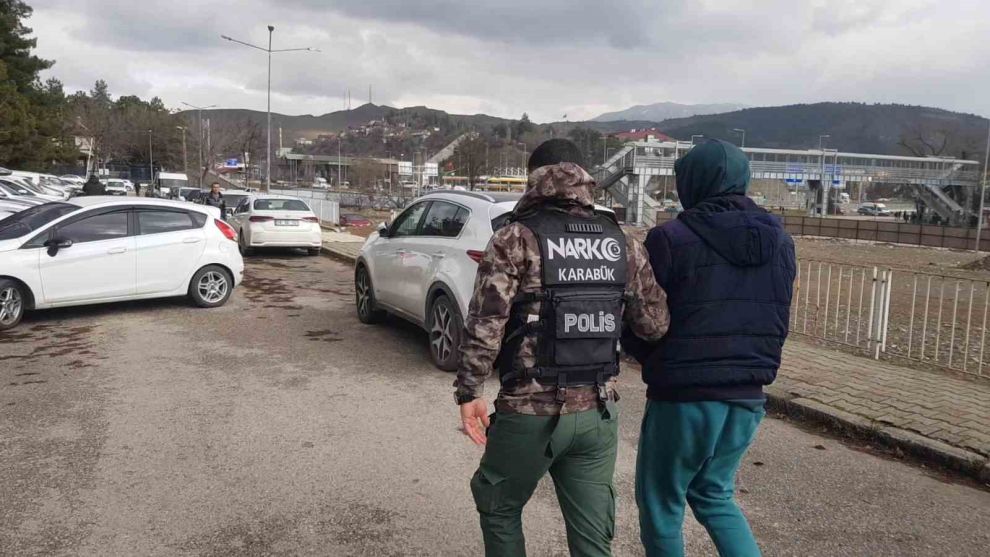 Karabük’te uyuşturucu ile yakalanan 4 şüpheliden 1’i tutuklandı