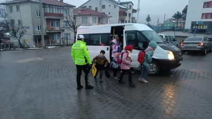 Bolu polisi okulların güvenliğini sağladı...