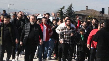 Boluspor taraftarlarının idman ziyaretine ÖZEL KLİP: "Ferdi Tayfur - Hatıran Yeter"