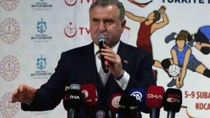 Bakan Osman Aşkın Bak: "Voleybolda zirveye yürüyen Türkiye var"