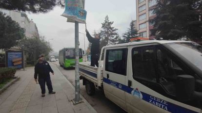 Gebze'de izinsiz afiş asanlara ceza