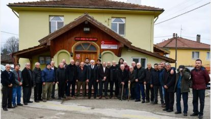 Vali Kılıç Karacaağaç Mahallesi'nde vatandaşlarla bir araya geldi