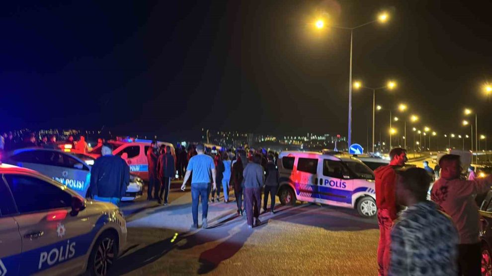 Düzce'de 5 kişinin yaralandığı kaza sonrası mahalleli sokağa döküldü
