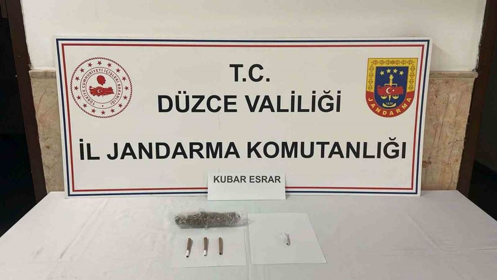 Jandarma ekipleri uyuşturucuya geçit vermiyor