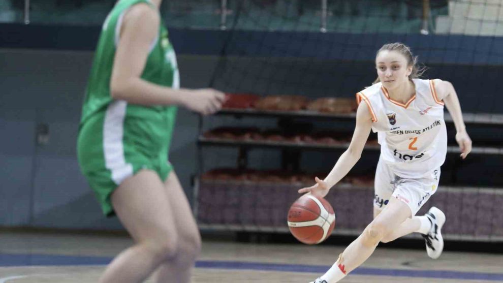 Kadınlar Bölgesel Basketbol Ligi: Düzce Atletik: 69 - İstanbul Panterleri: 41