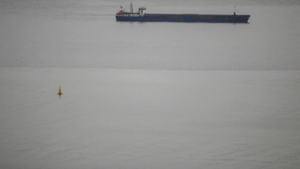 Marmara Denizi'nde Yük Gemisi Battı: Mürettebat Kurtarma Çalışmaları Devam Ediyor