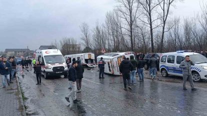 Bartın'da işçi servisleri kaza yaptı: 1 ölü, 15 yaralı