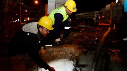 Büyükşehir ekipleri gece boyunca altyapı mesaisini sürdürdü