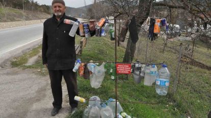 Çöp atanlardan bıktı, çareyi bu şekilde buldu