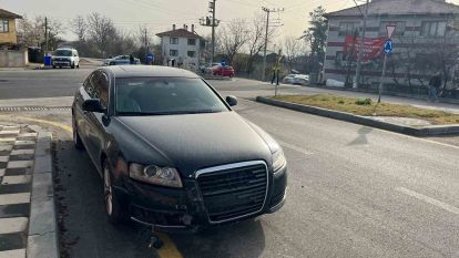 Otomobille çarpışan hafif ticari araç devrildi: 1 yaralı