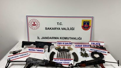 Sakarya'da 2 adet kalaşnikof ele geçirildi