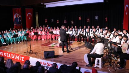 Köroğlu Türk Halk Müziği Korosu'ndan muhteşem konser