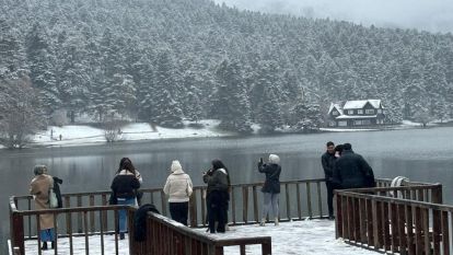 Mart kapıdan baktırdı: Bolu'nun doğa harikası beyaz örtüyle kaplandı