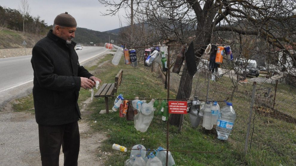 Çöp atanlardan bıktı, çareyi bu şekilde buldu