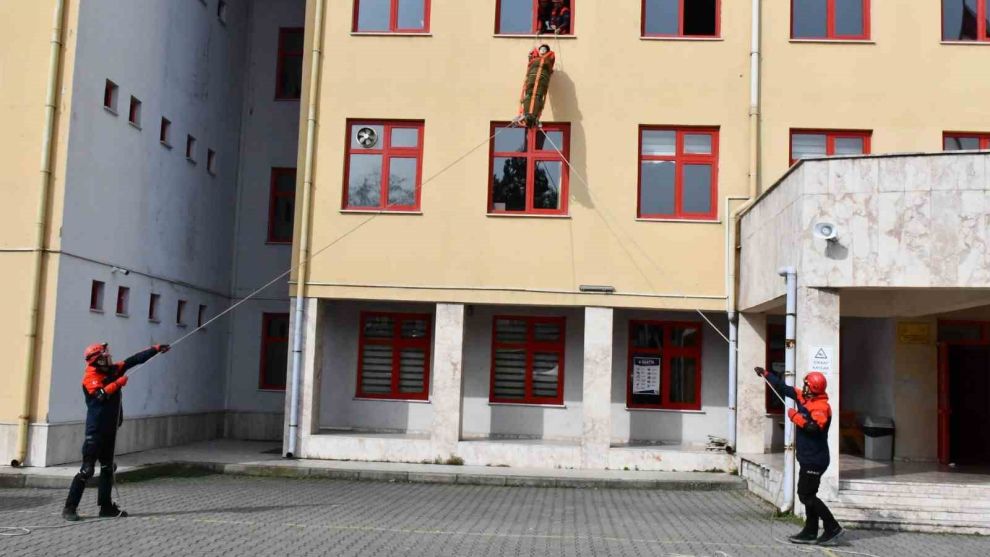 Safranbolu’da deprem tatbikatı yapıldı