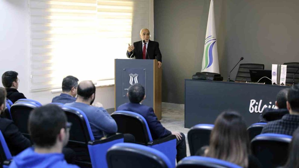 Tarihçi-yazar Turan: “Atalarımıza layık torunlar, nesiller olalım”