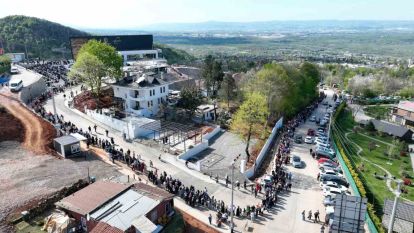 Kocaeli'nin yarım asırlık hayaliyle zirveye taşındılar: 114 bin kişi akın etti