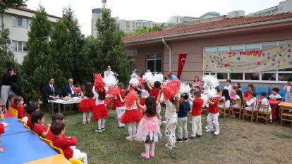 Rektör Sözbir anaokulu öğrencileriyle buluştu