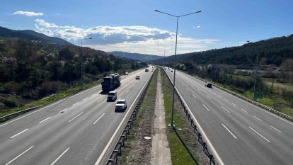 TEM Otoyolu'nun Bolu geçişinde trafik akıcı seyrediyor