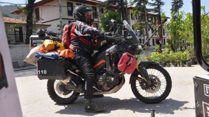 Taylandlı turist Türkiye'yi motosikletiyle şehir şehir geziyor