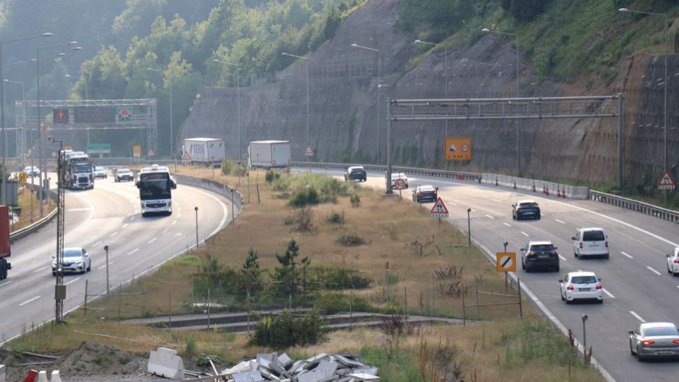 Tatilcilerin dönüş yolculuğu başladı Bolu geçişi rahat