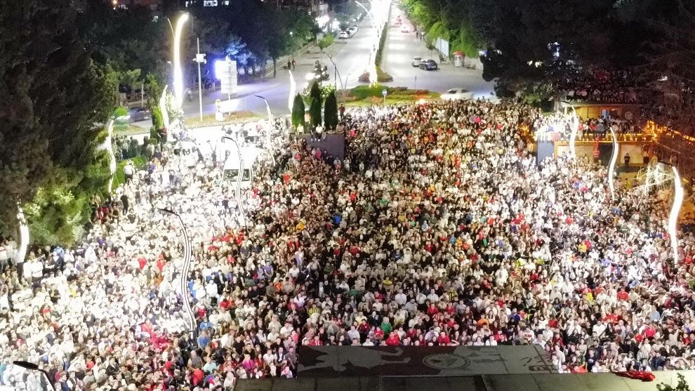 Binlerce Bolulu meydanları doldurdu