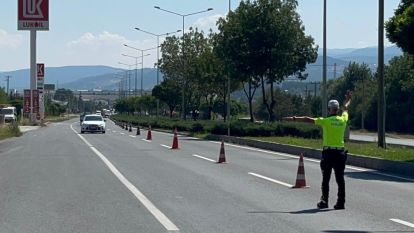 Şehrin giriş noktasında araçlar tek tek denetlendi