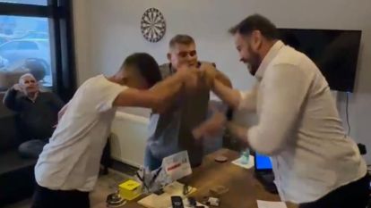 Otomobil pazarında kavga gibi pazarlık
