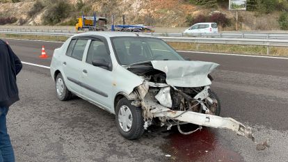 Otoyolda bariyerlere çarparak 30 metre sürüklendi: "Bir anlık dalgınlık"