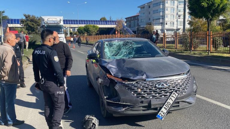 Bolu'da yola aniden çıkan 14 yaşındaki çocuğa otomobil çarptı