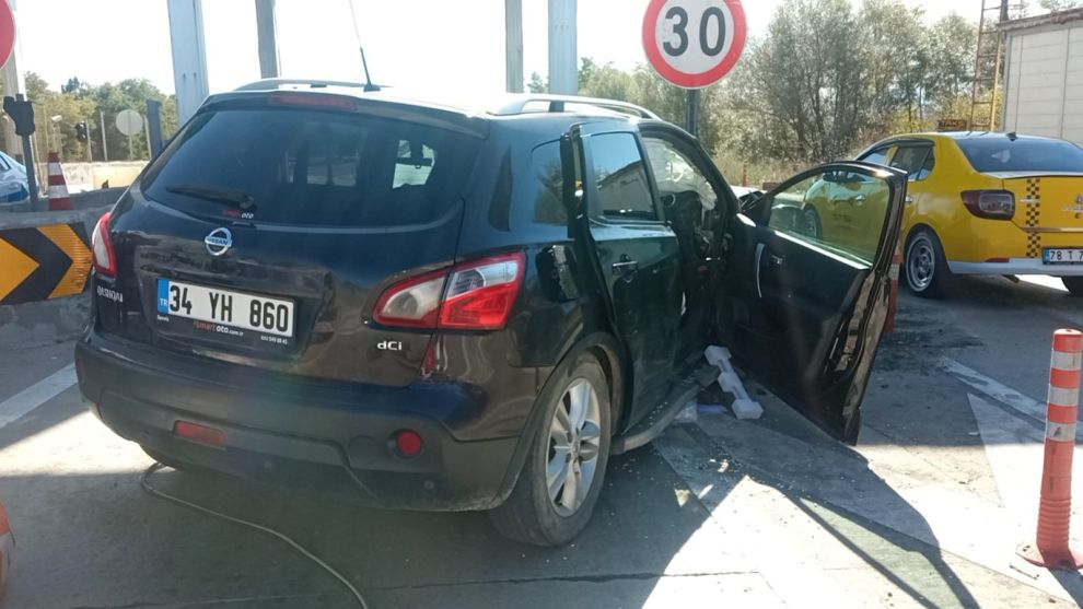 Gişelerde feci kaza: 1 ölü, 1 yaralı