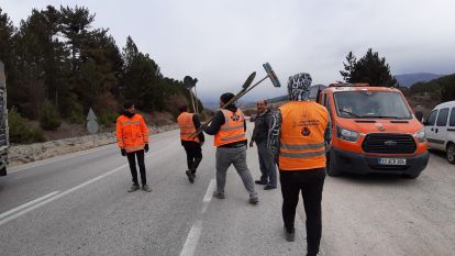 Ankara ile Sakarya'ya köprü olan yol trafiğe kapatıldı: 10 gün sürecek