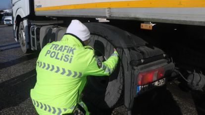 Bolu Dağı geçişinde kış lastiği denetimi