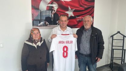 Milli Gurur Arda Güler'in büyüklerinden Tanju Özcan'a anlamlı hediye