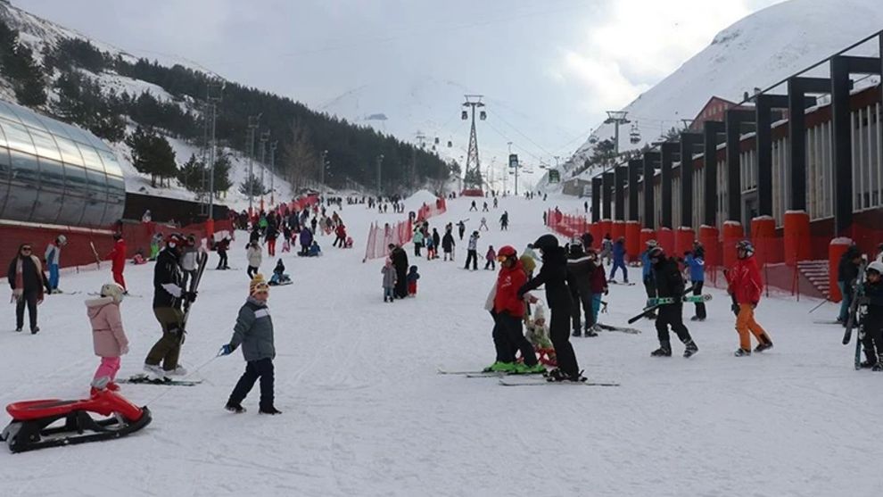 Kartalkaya'da kar etkili oldu