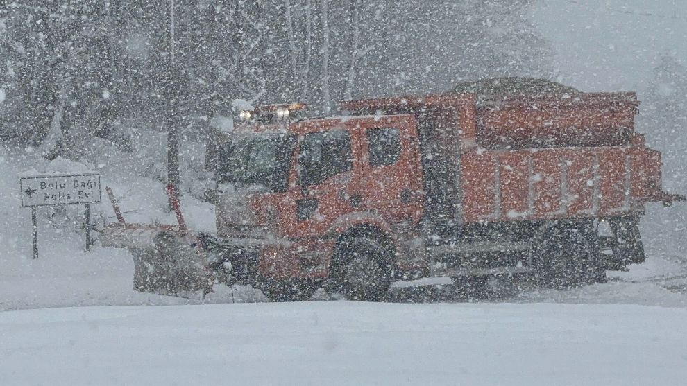 Bolu Dağı'nda kar 40 santimetreyi buldu