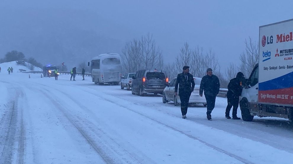 Bolu Mudurnu Yolu trafiğe kapatıldı