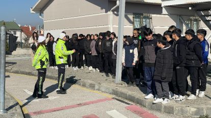 Çocuklar trafik kurallarını eğlenerek öğreniyor