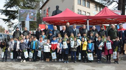 Mengen'de Orman Haftası'nda fidan dağıtımı gerçekleştirildi