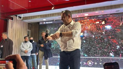Özcan'da İmamoğlu gibi kolları sıvayıp konuştu