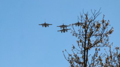 F-16 uçakları saygı uçuşu gerçekleştirdi
